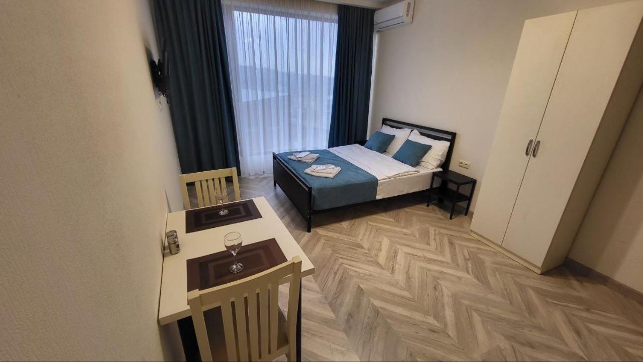 Brothers Apartments With Terrace In Old Tbilisi Exteriör bild