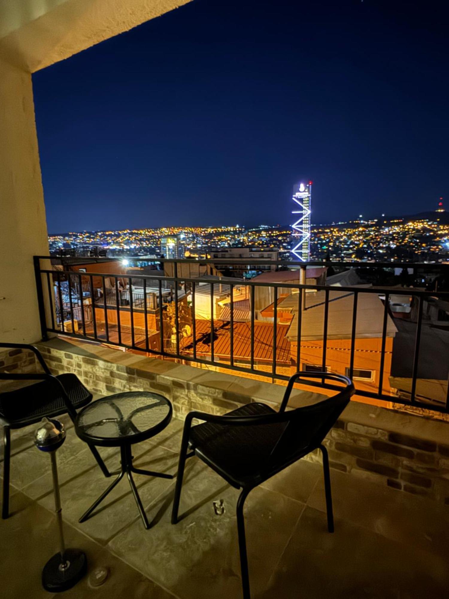 Brothers Apartments With Terrace In Old Tbilisi Exteriör bild