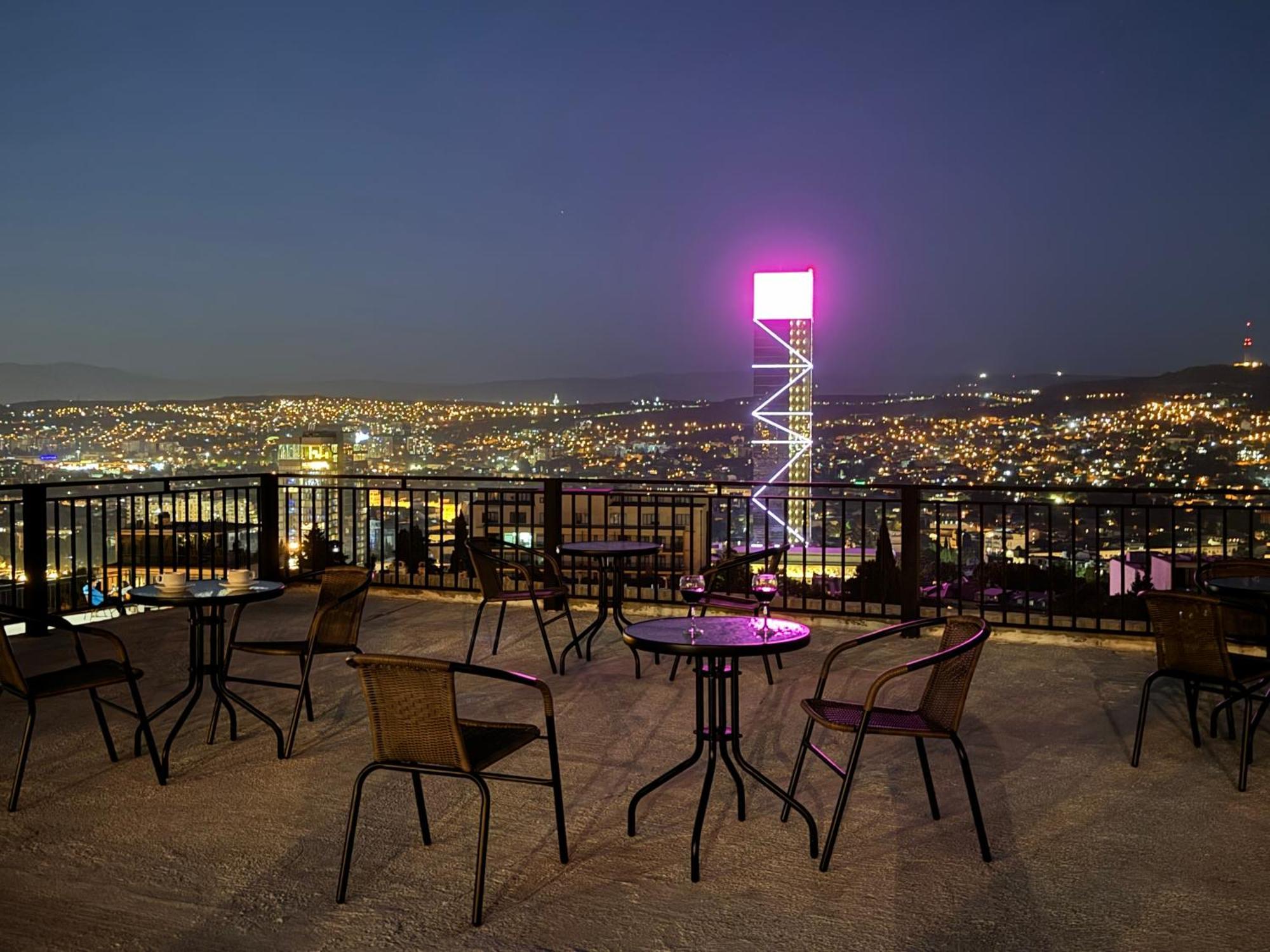 Brothers Apartments With Terrace In Old Tbilisi Exteriör bild