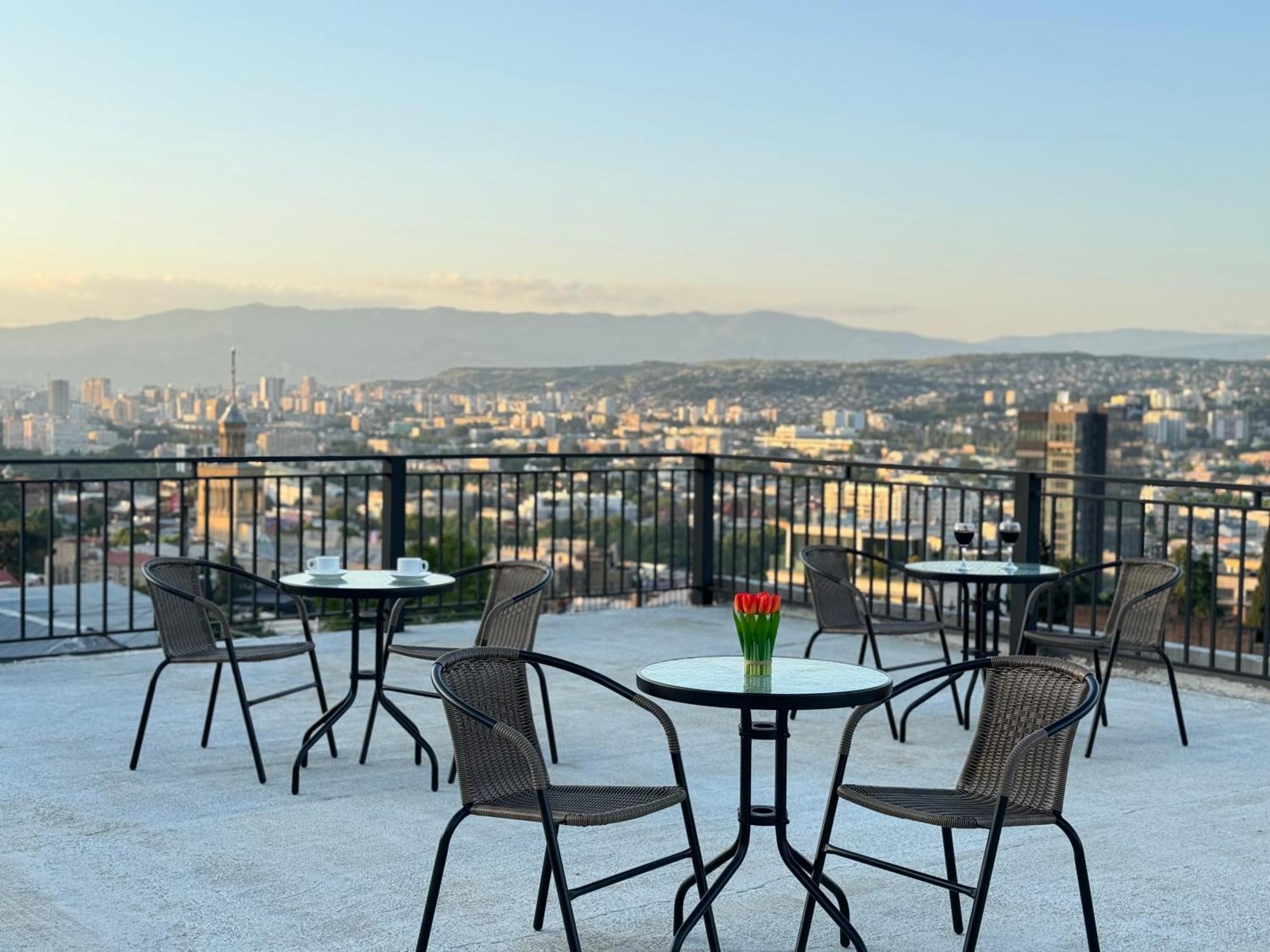 Brothers Apartments With Terrace In Old Tbilisi Exteriör bild