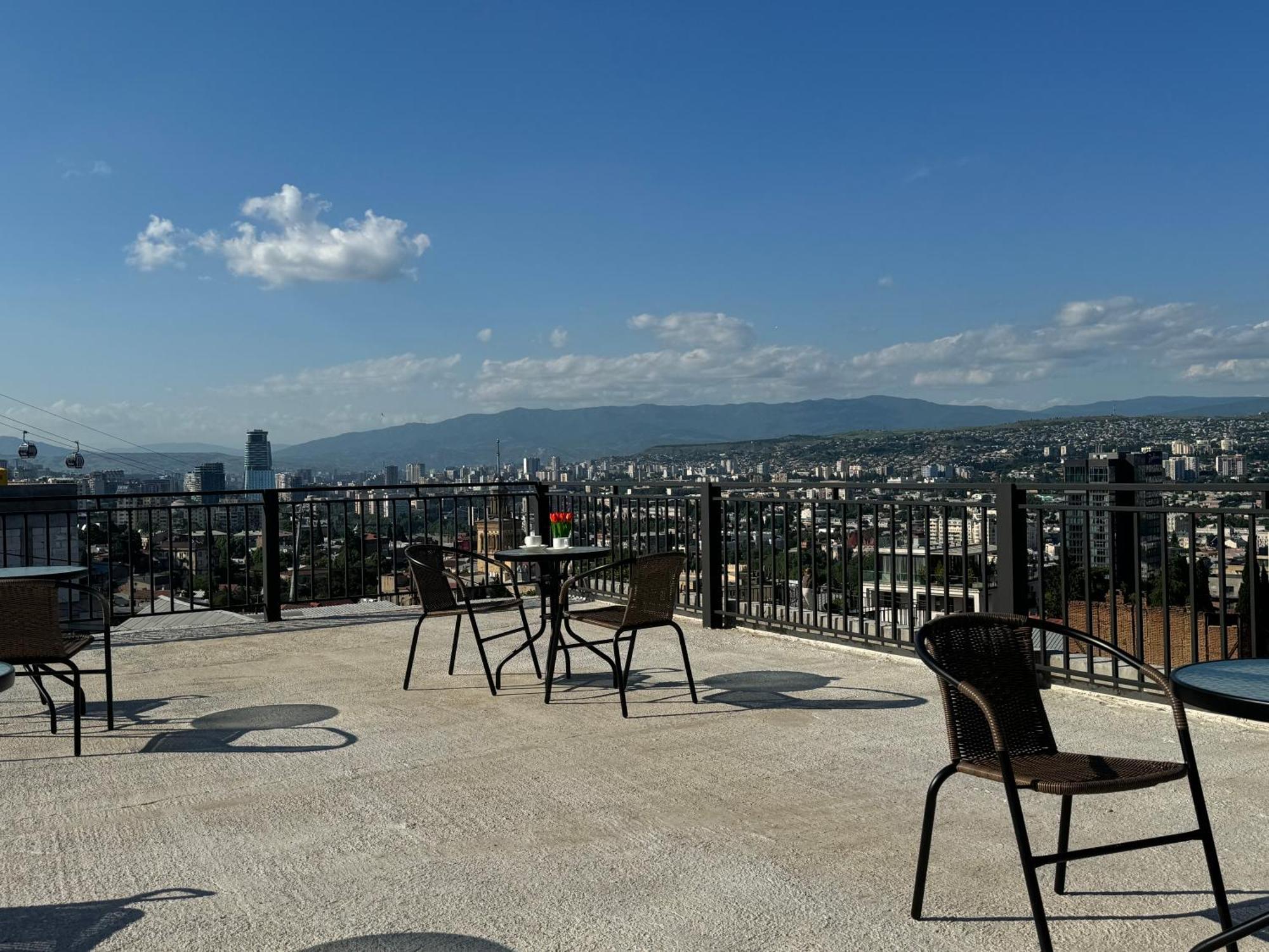 Brothers Apartments With Terrace In Old Tbilisi Exteriör bild