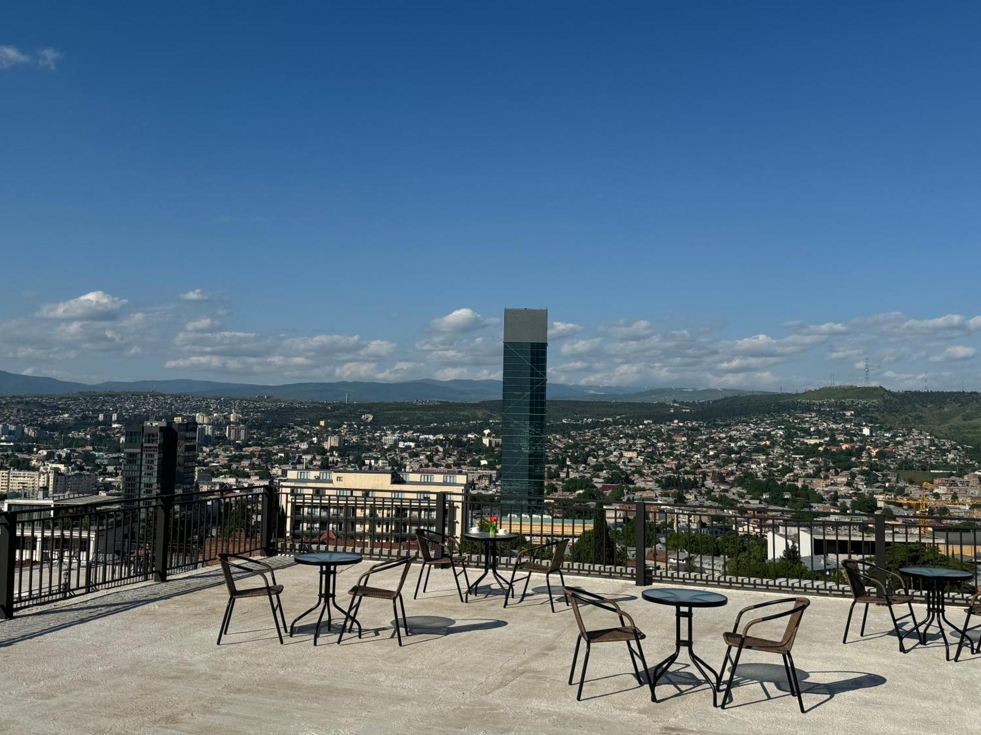 Brothers Apartments With Terrace In Old Tbilisi Exteriör bild