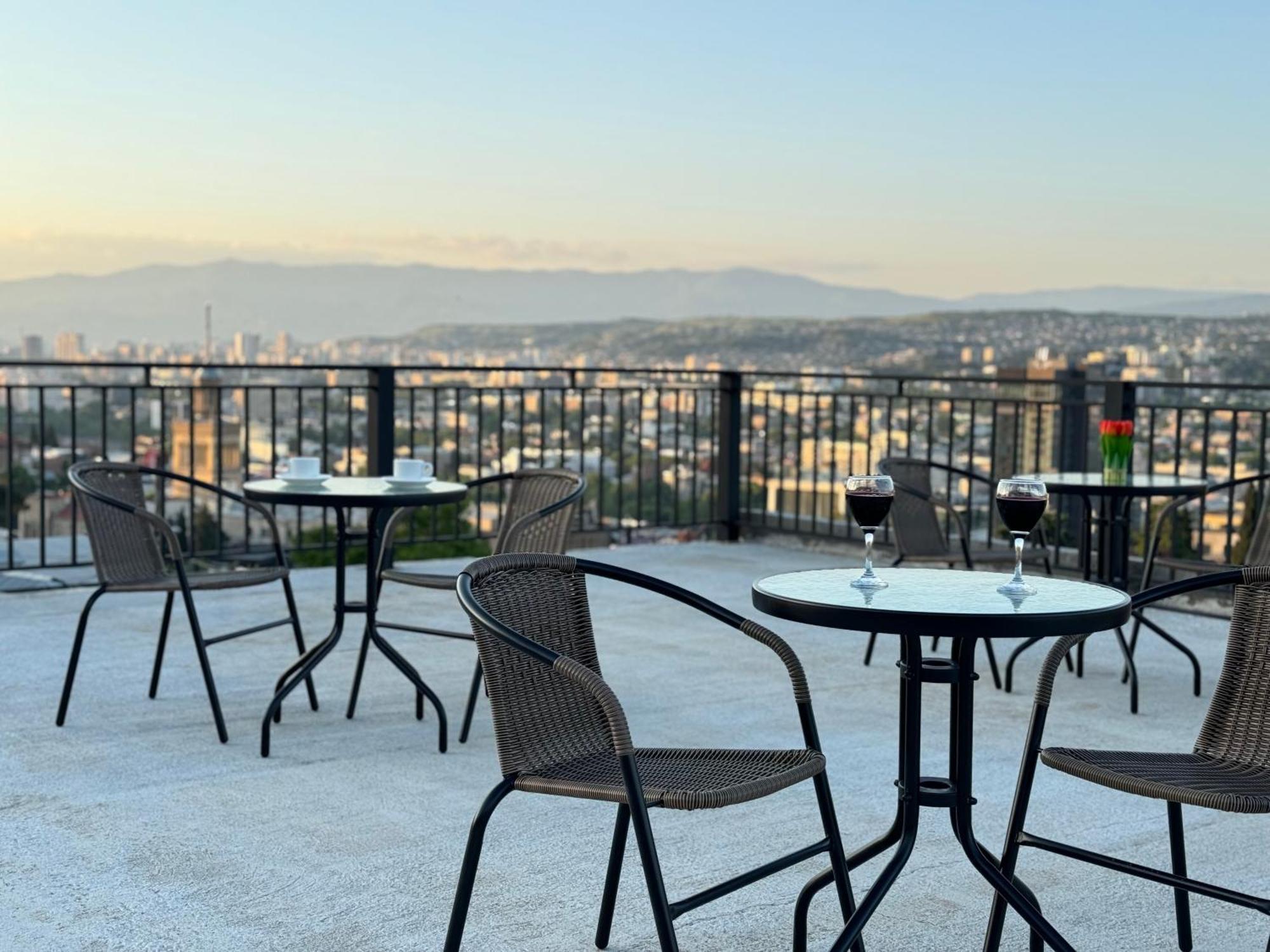 Brothers Apartments With Terrace In Old Tbilisi Exteriör bild